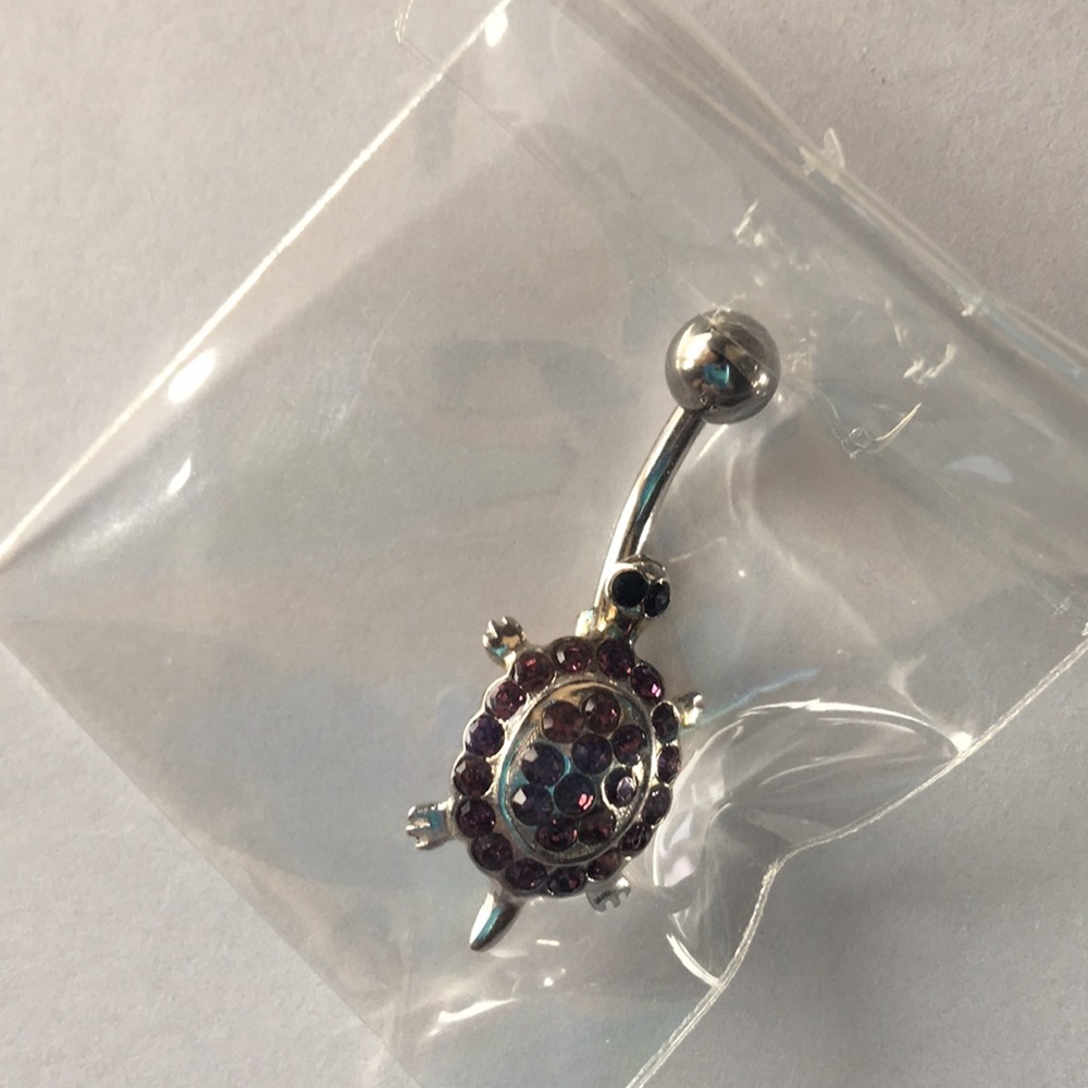 Cute turtle naval ring with pink jewels. Brand new